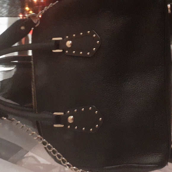 - Micheal kors purse - Picture 2 of 8
